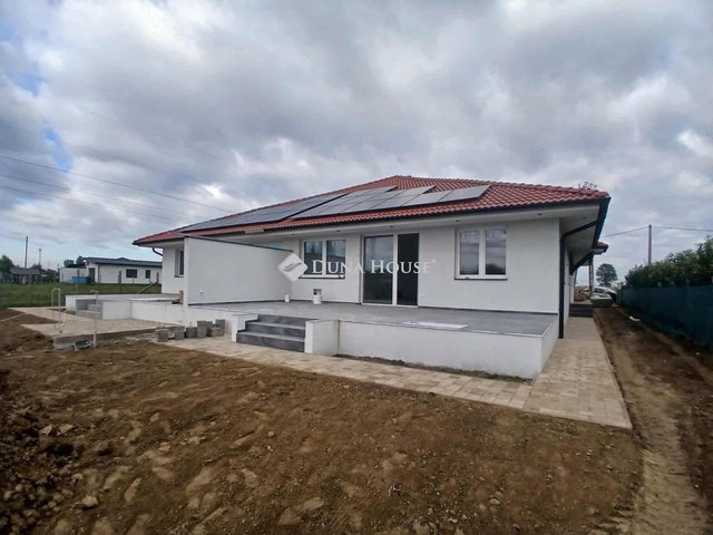 Eladó családi ház, Debrecenben 134.99 M Ft, 6 szobás