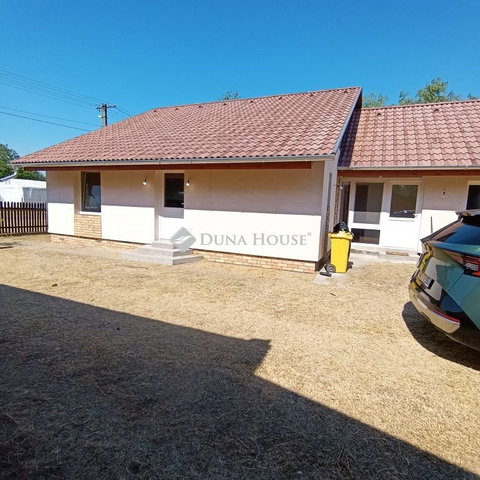 Eladó családi ház, Forráskúton 79.9 M Ft, 5 szobás