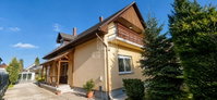 Eladó családi ház, Siófokon 180 M Ft, 10 szobás