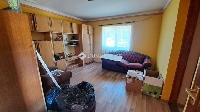 Eladó családi ház, Tápióságon 19.9 M Ft, 2 szobás