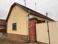 Eladó családi ház, Soltvadkerten 24 M Ft, 3 szobás