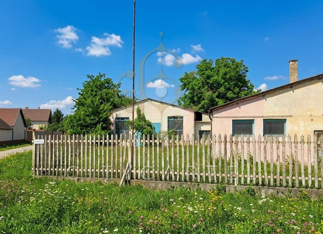 Eladó telek, Dunaföldváron 25 M Ft / költözzbe.hu