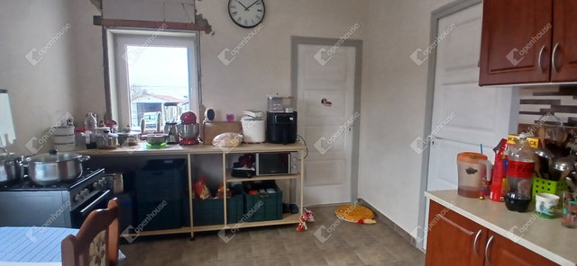 Eladó családi ház, Zalacsében 16.5 M Ft, 3 szobás