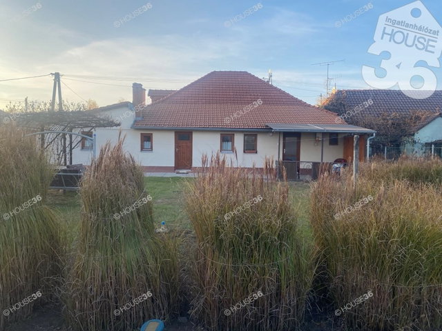 Eladó családi ház, Kecskeméten 85 M Ft, 4 szobás