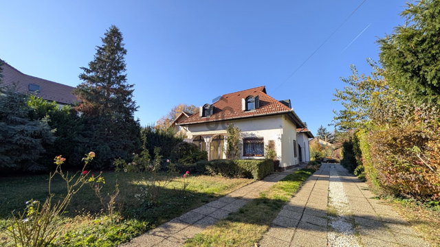 Eladó családi ház, Balatonalmádiban 165 M Ft, 8 szobás