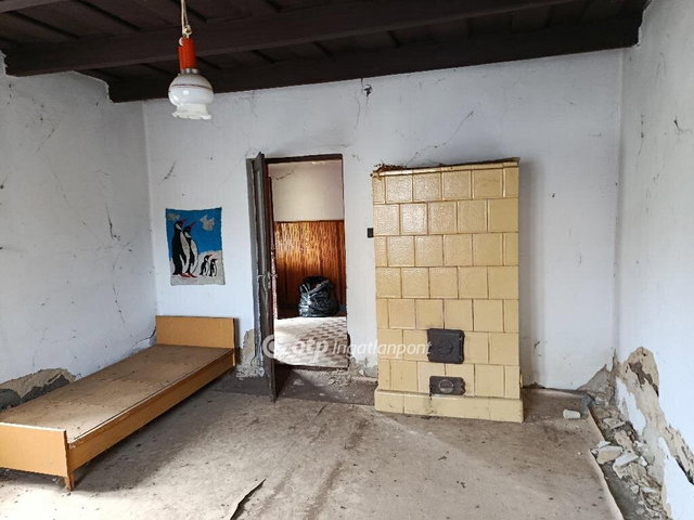 Eladó családi ház, Tégláson 19.9 M Ft, 2 szobás
