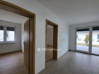 Eladó téglalakás, Siófokon 99.99 M Ft, 3 szobás