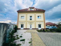 Eladó családi ház, Dunabogdányban 250 M Ft, 6+2 szobás