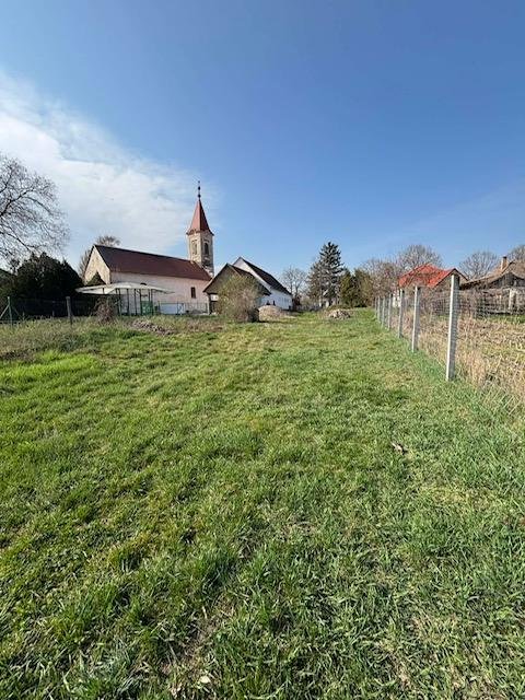 2800m² · 16.900.000 ft