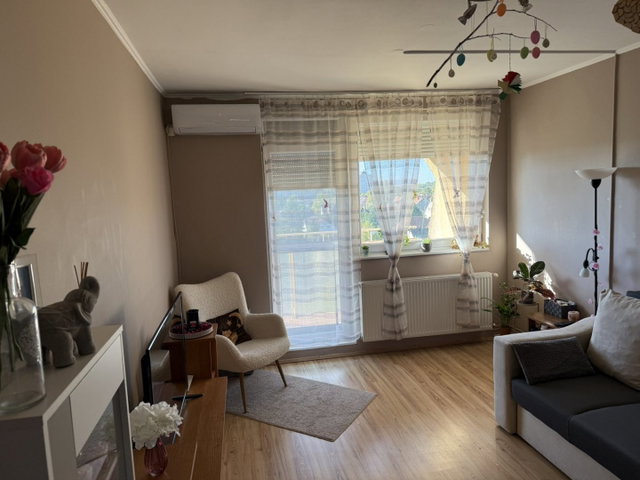 Eladó panellakás, Gyulán 28.9 M Ft, 2 szobás