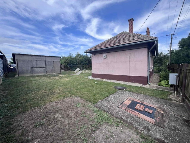 Eladó családi ház, Tiszacsegén, Tisza utcában 19 M Ft, 3 szobás