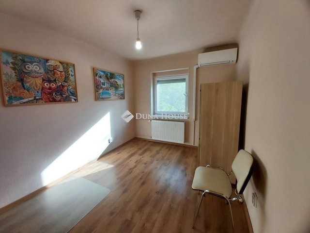 Eladó téglalakás, Budapesten, VIII. kerületben 68.5 M Ft
