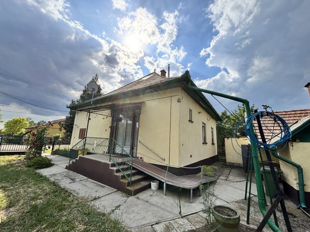 Eladó családi ház, Nádudvaron 30.9 M Ft, 2 szobás