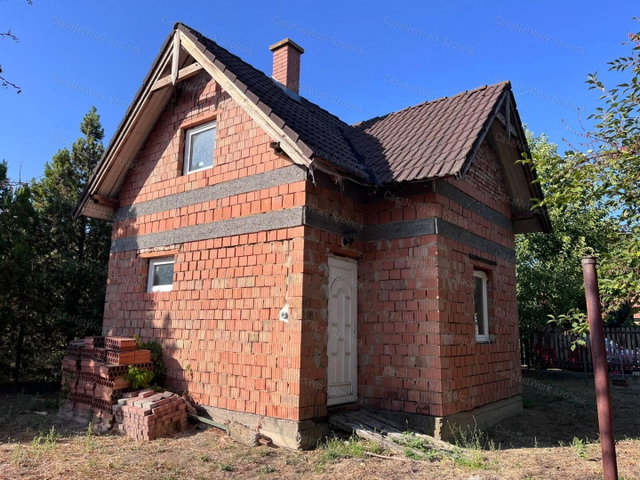 Eladó nyaraló, Szolnokon 16.9 M Ft, 2 szobás