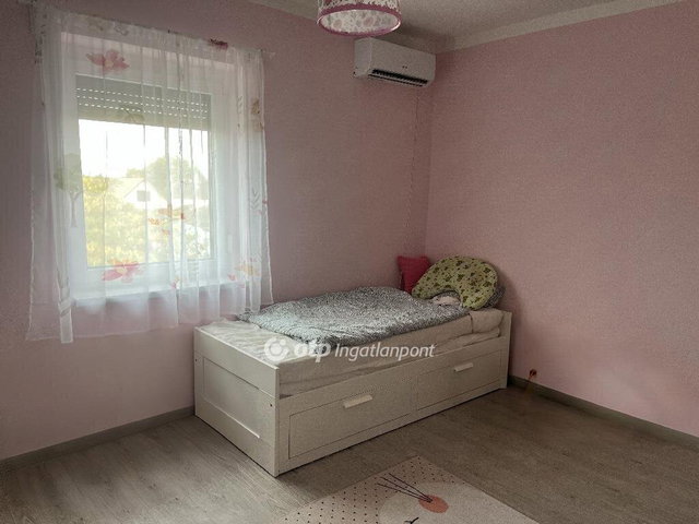 Eladó családi ház, Adonyban 85 M Ft, 5 szobás