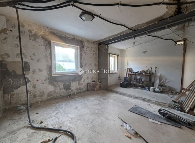 Eladó családi ház, Gyömrőn 69.9 M Ft, 7 szobás