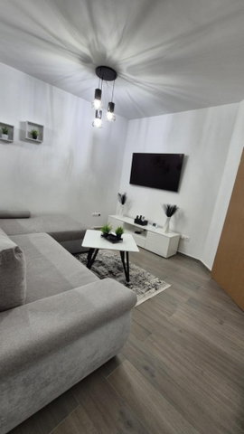 Kiadó téglalakás, albérlet, Pécsett 362 E Ft / hó, 3 szobás
