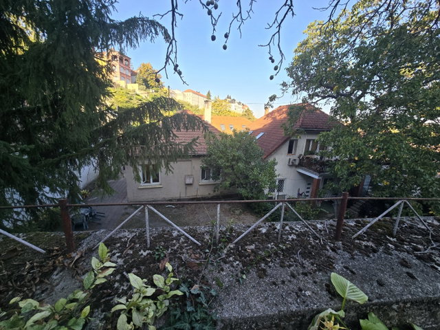 Eladó családi ház, Veszprémben 99 M Ft, 3+1 szobás