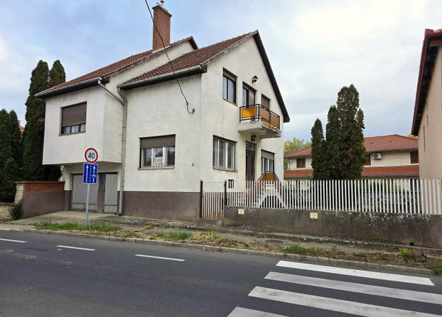 Eladó családi ház, Tokajban 69 M Ft, 5 szobás