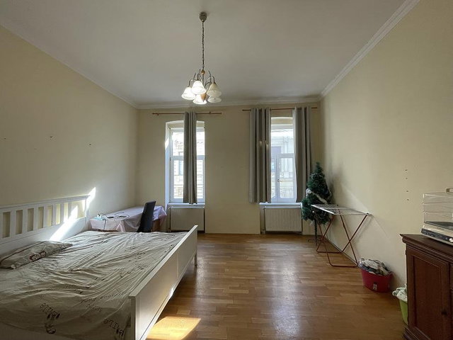 Eladó téglalakás, Budapesten, VI. kerületben, Aradi utcában