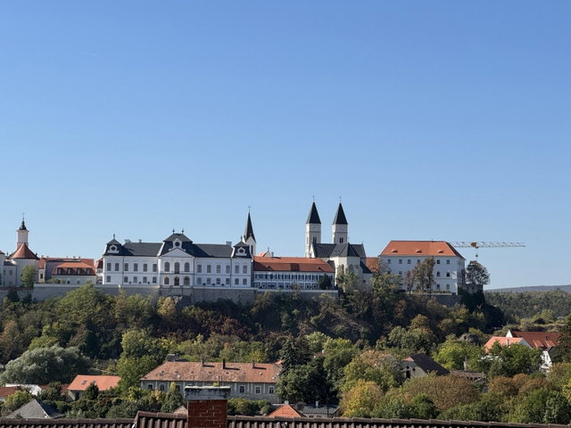 Eladó ikerház, Veszprémben, Erdész utcában 119 M Ft, 6+1 szobás
