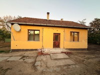 Eladó családi ház, Földesen 23.9 M Ft, 1+2 szobás