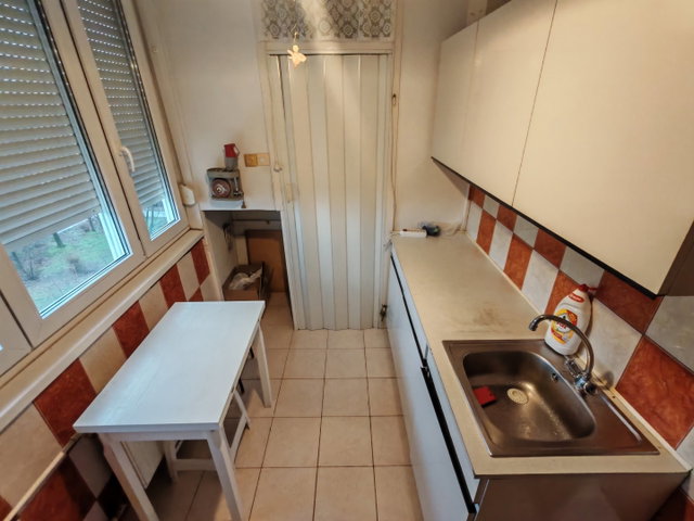 Eladó panellakás, Szegeden, Retek utcában 49.99 M Ft, 3 szobás