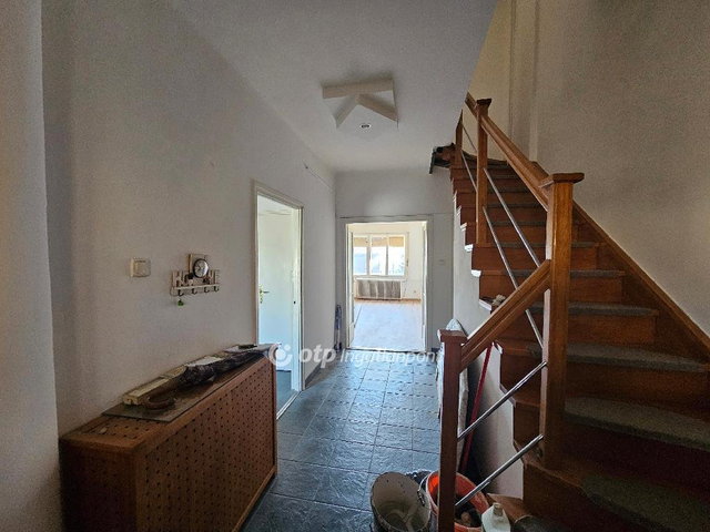 Eladó sorház, Kalocsán 47 M Ft, 3 szobás / költözzbe.hu