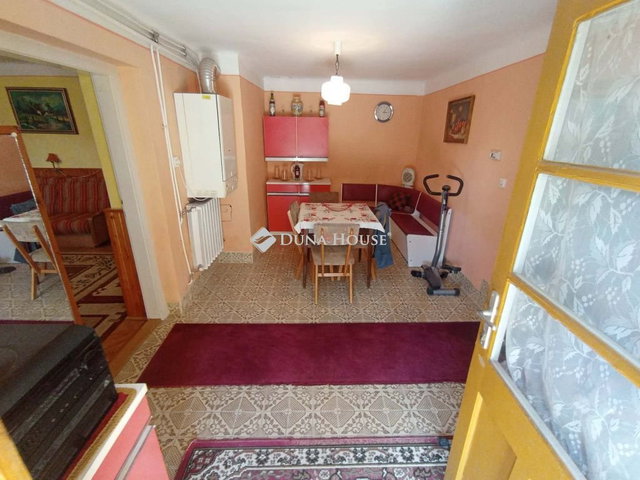 Eladó családi ház, Kecskeméten 39.9 M Ft, 3 szobás