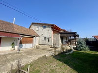 Eladó családi ház, Kartalon 73.9 M Ft, 7 szobás