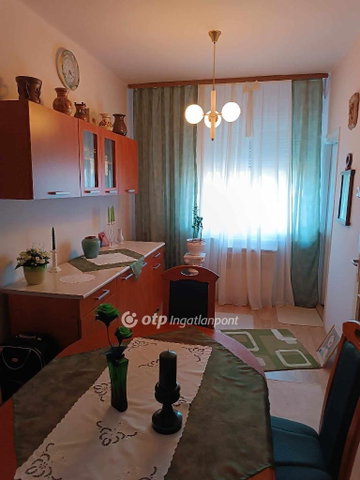 Eladó családi ház, Hajdúhadházon 36 M Ft, 4 szobás