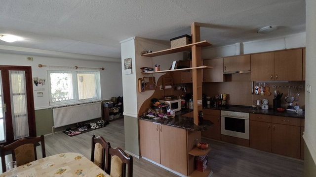 Eladó családi ház, Pilisen 82 M Ft, 5 szobás