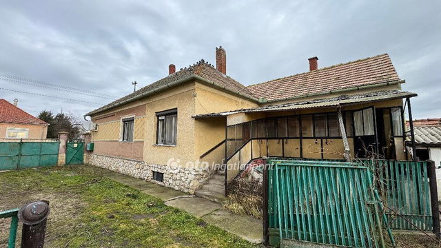 Eladó családi ház, Mezőlakon 34.9 M Ft, 3 szobás
