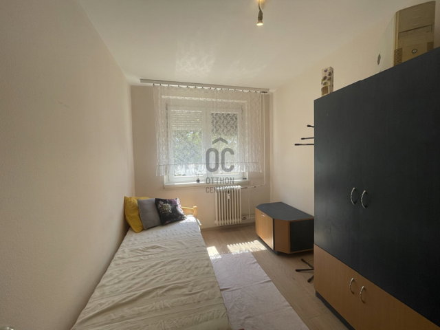 Eladó panellakás, Dunaújvárosban 34.8 M Ft, 2 szobás