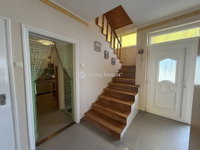 Eladó családi ház, Magyaralmáson 69.99 M Ft, 4 szobás