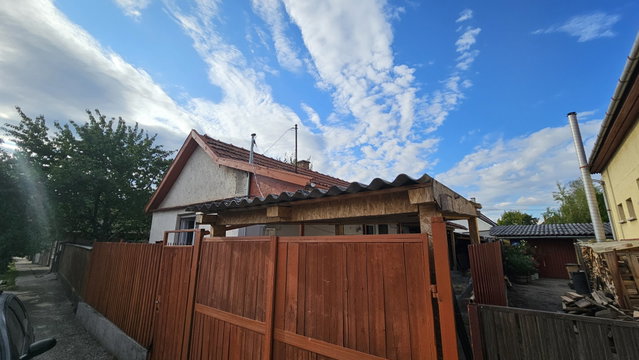 Eladó családi ház, Jászberényben 24.99 M Ft, 2 szobás