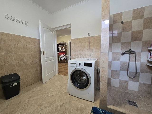 Eladó családi ház, Kozármislenyen 124.9 M Ft, 5 szobás