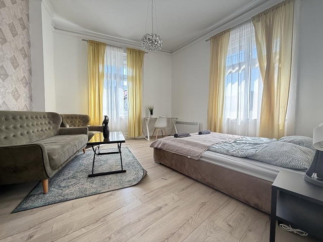 Eladó téglalakás, Budapesten, VIII. kerületben, Baross utcában