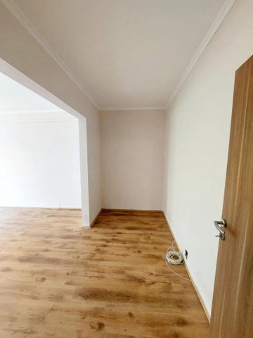 Eladó panellakás, Tatabányán 42.5 M Ft, 2+1 szobás
