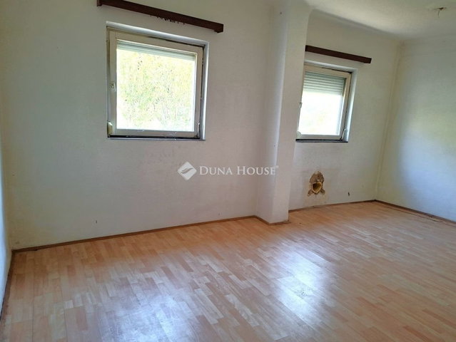 Eladó családi ház, Budapesten, XVIII. kerületben 64.9 M Ft