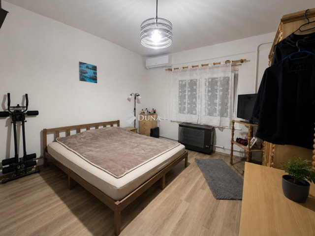 Eladó családi ház, Vecsésen 59.9 M Ft, 3 szobás