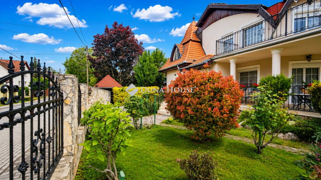 Eladó családi ház, Gödön 465 M Ft, 5 szobás