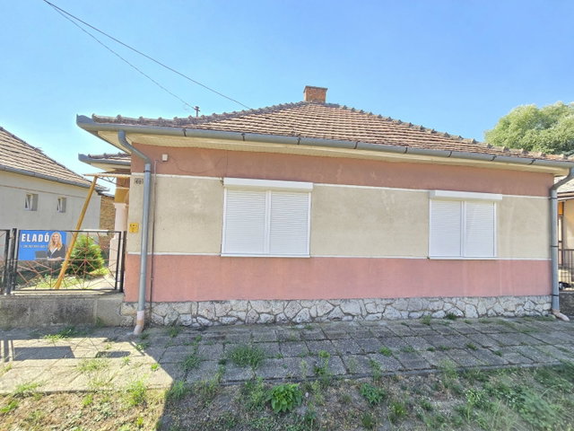 Eladó családi ház, Dombóváron 20.5 M Ft, 2+5 szobás