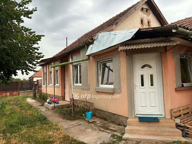 Eladó családi ház, Mezőkovácsházán 13.5 M Ft, 1+2 szobás