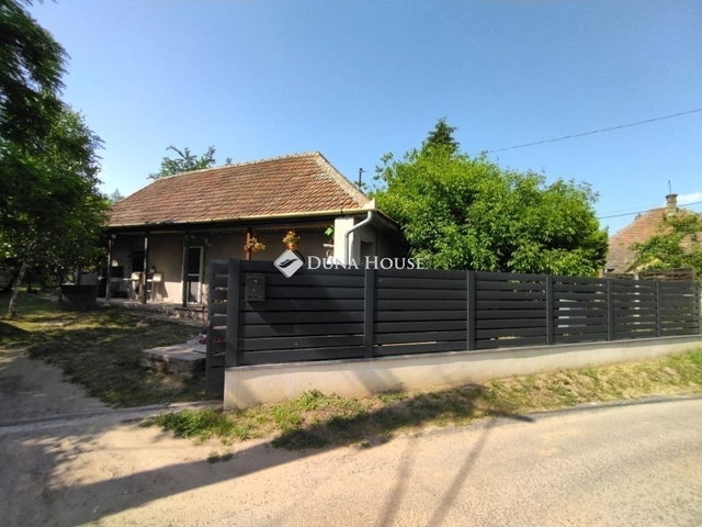 Eladó családi ház, Sülysápon 36 M Ft, 3 szobás