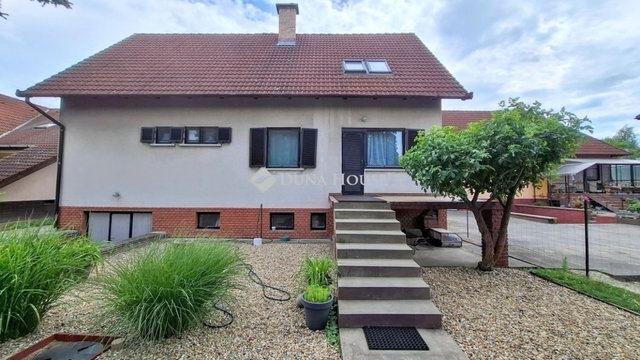 Eladó családi ház, Ráckevén 140 M Ft, 5 szobás