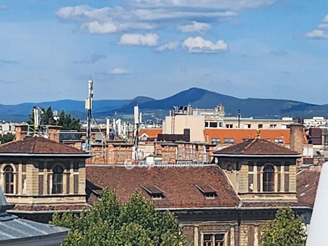 Eladó téglalakás, Budapesten, VI. kerületben 420 M Ft, 3 szobás