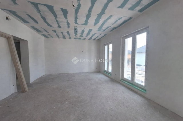 Eladó ikerház, Monoron 87.5 M Ft, 4 szobás / költözzbe.hu