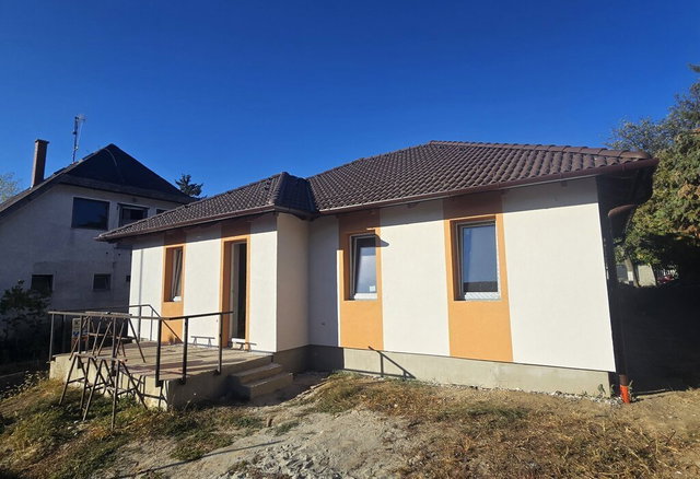 Eladó családi ház, Budapesten, XVII. kerületben 125.9 M Ft
