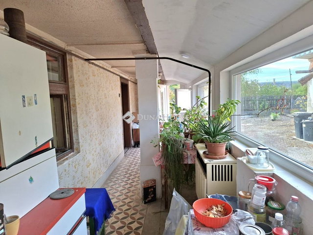 Eladó családi ház, Abában 19.999 M Ft, 3 szobás
